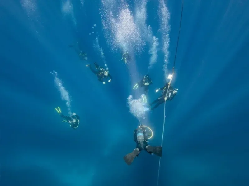 eua-intro-01 Snowboarding