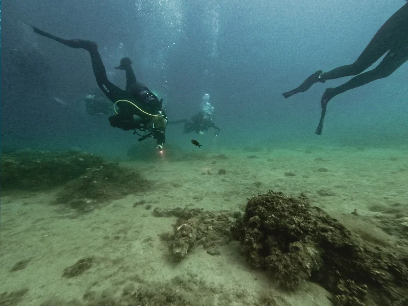 eua-glaros-visitors-group-02