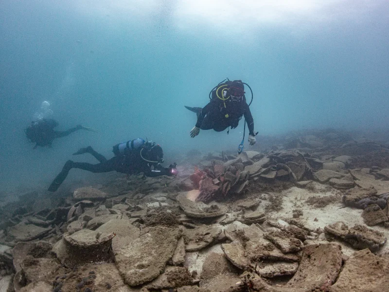 eua-kikinthos-visitors-02