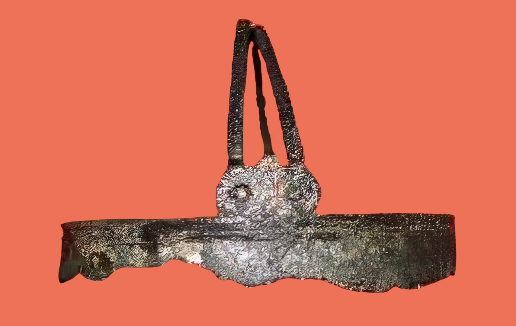 Άνω τμήμα χάλκινου καδίσκου (Φωτ. Π. Βεζυρτζής)